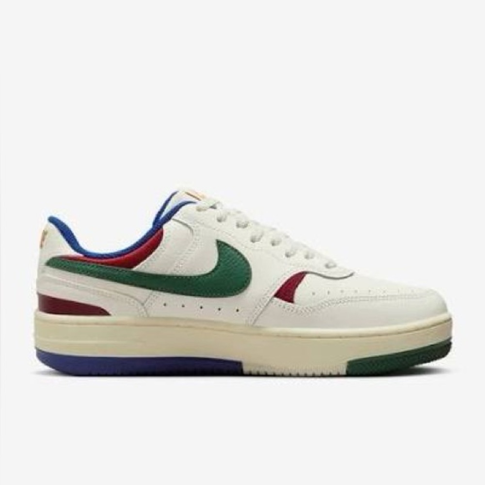 LIKE NEW Nike GAMMA FORCE White, Red, and Green Sneakers